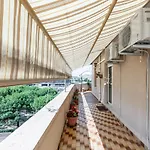 Central Station Terrace Apartment Near The Sea
