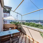 Central Station Terrace Apartment Near The Sea
